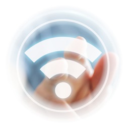 Finger tippt auf WLAN-Symbol
